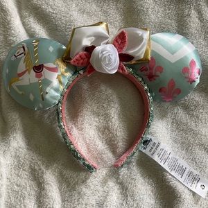 Minnie Ears: The Main Attraction